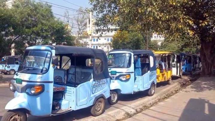 E-auto, e-rickshaw operators oppose zonal restrictions, call move ‘anti