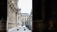 Un atraco en el Louvre, sin heridos, lleva al cierre del museo durante todo el día