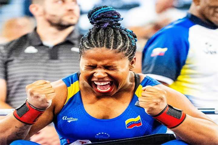 Clara Fuentes se coronó en Mundial de Parapotencia en Egipto