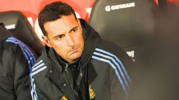 La joven figura que no es llamada por Lionel Scaloni y amenaza con irse a otra selección