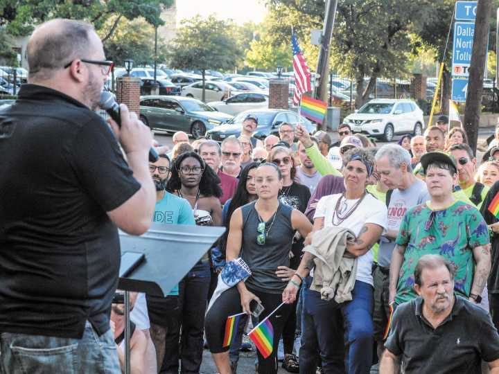 ‘One city, many colors’