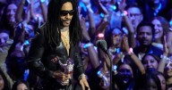 Lenny Kravitz to star in NBC's Sunday Night Basketball show open