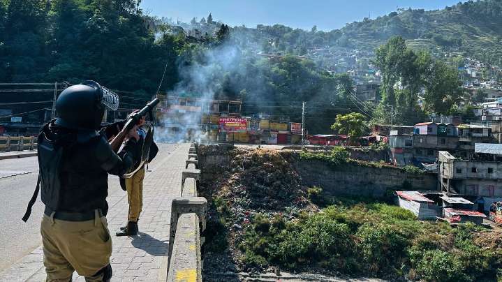 Pakistan opens talks with Kashmir protesters as PM calls for calm after deadly clashes