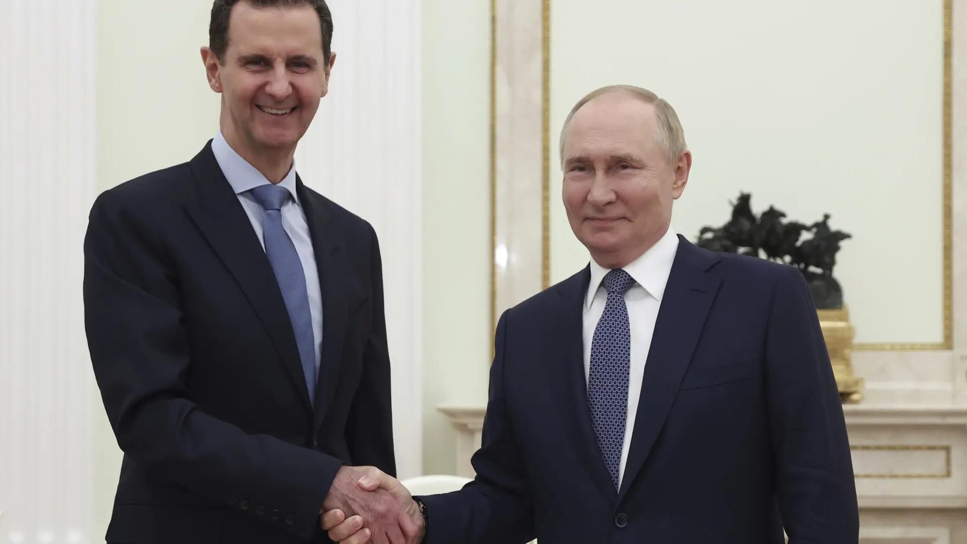 Un informe asegura que Bashar Al Assad fue envenenado en Moscú e ingresó al hospital "en estado crítico"