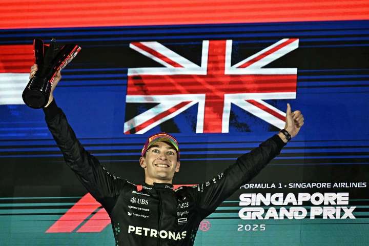 Russell se impone en el GP de Singapur; McLaren gana el campeonato de constructores