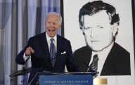 Biden advierte sobre días oscuros para EU