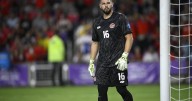 Crépeau returns home as Canada weighs No. 1 goalkeeper decision