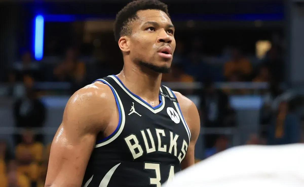 Is Giannis Antetokounmpo playing tonight in Bucks vs Pistons NBA preseason game?