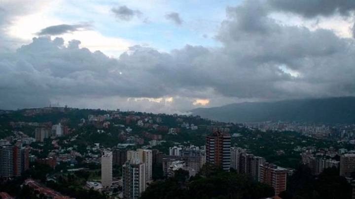 Inameh: Inestabilidad atmosférica por Onda Tropical 42 desencadena lluvias intensas con truenos en gran parte del país