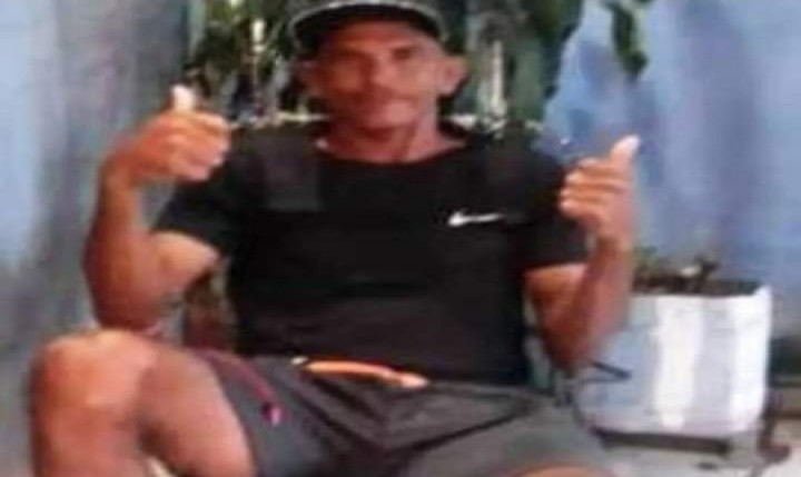 Un hombre muere acuchillado por su pareja