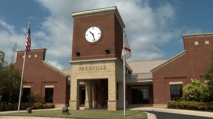 Fired Priceville police officer returning to work, city could face lawsuits