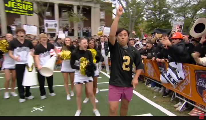 WATCH: Vanderbilt Student Nails $500,000 Field Goal on ESPN