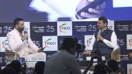 FICCI FRAMES 2025: 'Sir Aap Oranges Kaise Khate Ho?', Akshay Kumar Jokingly Asks Devendra Fadnavis; Here's What Maha CM Replied