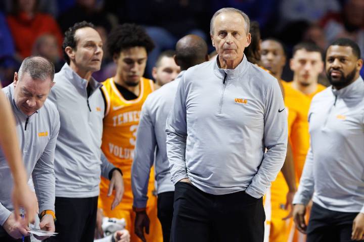 Coach Rick Barnes Not Happy With Ja’Kobi Gillespie & Co. After Exhibition Loss vs. Duke