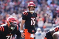 Hall and Fields help the Jets edge the Bengals 39-38 for their 1st win of the season