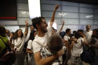 El primer grupo de españoles detenidos por Israel regresa a España: “Nos han golpeado y atado de pies y manos”