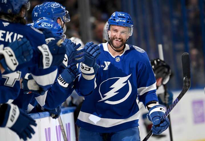 Longtime Red Wings’ checker turns PTO into NHL contract