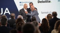 Dos estados y cambio de líderes: apuestas del ex primer ministro israelí Olmert y un activista palestino