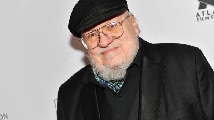 Luz verde a la demanda de George R.R. Martin y otros escritores contra ChatGPT por usar sus obras como base para sus textos