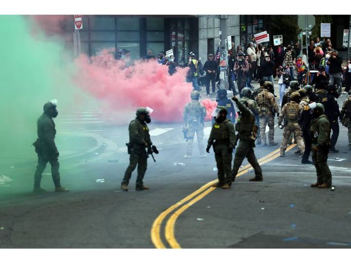 Trump orders national guard to Chicago after being stalled in Portland