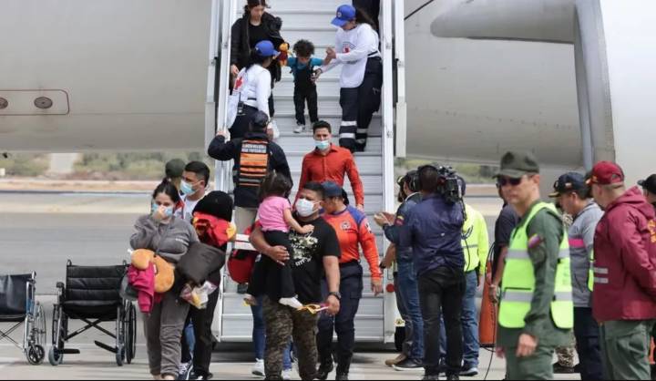 Gran Misión Vuelta a la Patria: Llegan a Venezuela 197 Repatriados desde El Paso, Texas (EE. UU.)