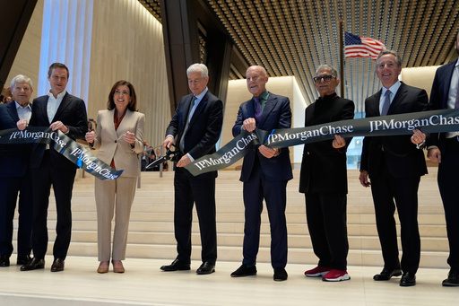 JPMorgan Chase unveils new 60-story headquarters, reshaping New York City's skyline