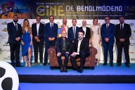 El FICCAB premia al director Nacho Vigalondo y al periodista Manuel Bellido en su gala inaugural