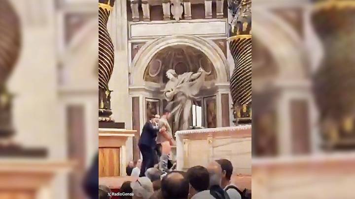 Vaticano: un hombre orinó el altar de la basílica de San Pedro