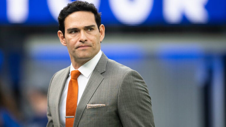 Ex-NFL QB Mark Sanchez stabbed in altercation, facing charges