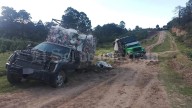 Hallan dos vehículos presuntamente utilizados para el transporte ilegal de gas LP, en Nanacamilpa