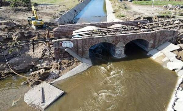 Milei le cobró a Bahia Blanca el alquiler de puentes usados en la inundación