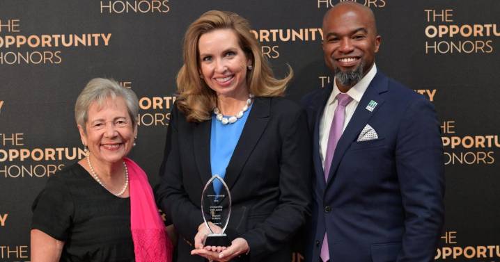 LiftFund Wins National Award for Advancing Small Business Recovery and Community Economic Stability
