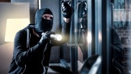 Burglary at Locked House in Kalamna, Cash and Gold Worth ₹3.5 Lakh Stolen
