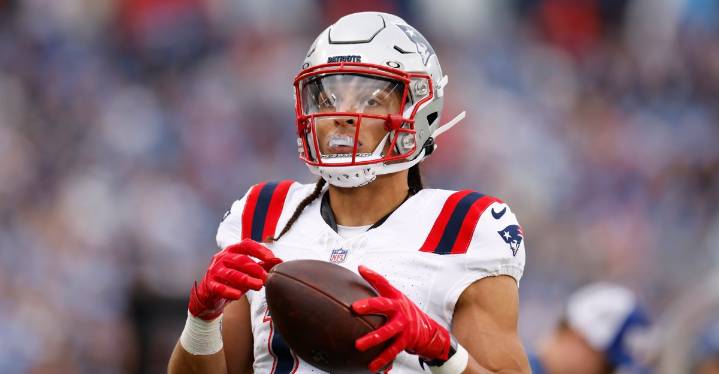 Patriots vs. Titans snap counts: Mack Hollins’ versatility is an asset