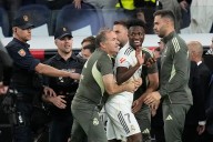 Todo el madridismo en la melé y con Vinicius | LaLiga EA Sports 2025 - 2026