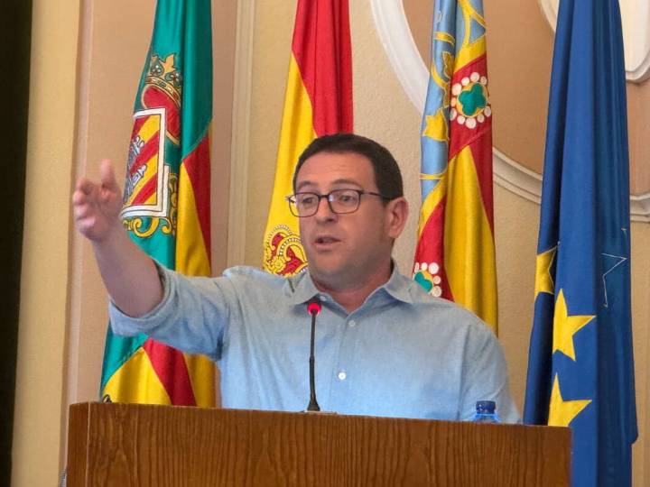 Compromís alerta que les retallades del PP posen en risc el futur educatiu i laboral de milers de joves