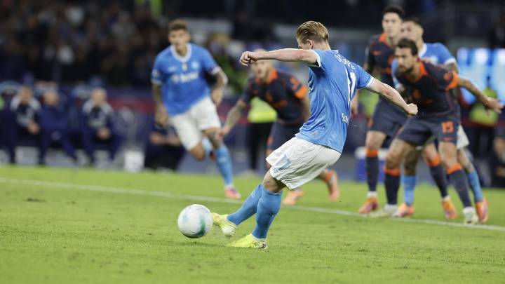 De Bruyne no volverá a jugar este año con el Nápoles