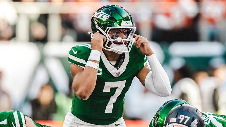 Justin Fields Sees Good Reasons for 'Getting Back on Track' After London Loss