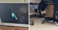 “Can I Solder It Back Together?”: 102 Painful Pics Of People Handling Electronics The Wrong Way