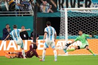 Contreras fue un gigante, pero no pudo evitar la caída de la Vinotinto frente a Argentina