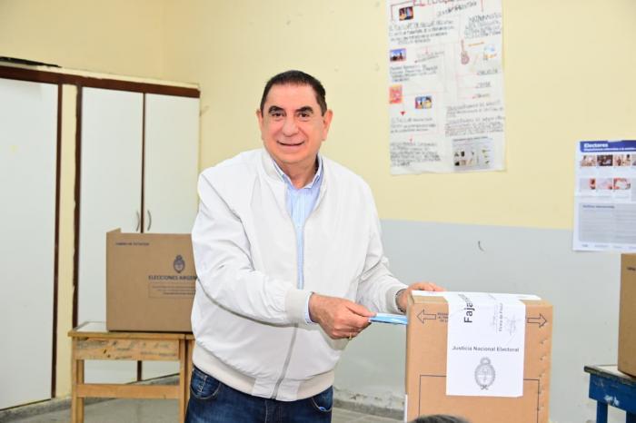 El intendente Jofré emitió su voto y destacó el normal desarrollo de los comicios
