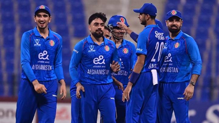 'Play the ball, not the bowler,' Mushtaq says after Rashid wrecks Bangladesh
