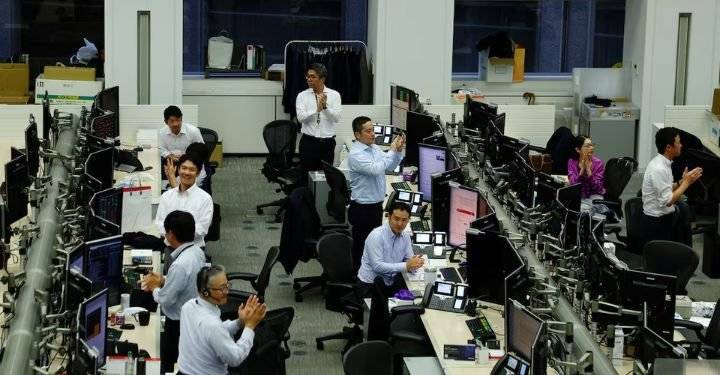 Equities Surge, Yen Slides: Japan’s Markets React to Takaichi’s Economic Vision