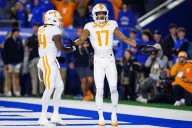 Deadspin | Joey Aguilar tosses 3 TDs as No. 17 Tennessee outscores Kentucky