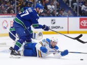 Canucks Player Grades: Kiefer Sherwood's goals, grit not enough in 5