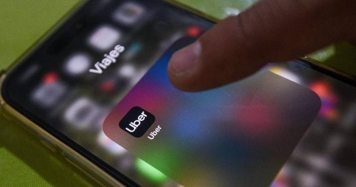 Reitera SICT: Uber y otras apps de transporte sin permiso para operar en aeropuertos