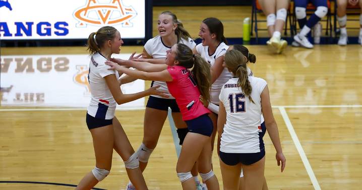 GALLERY: Mountain Crest 3, Sky View 1 girls volleyball