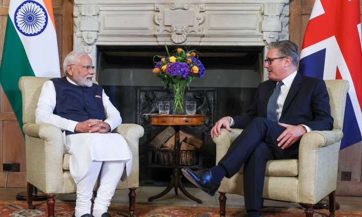 UK PM Keir Starmer Arrives in Mumbai for His First Official India Visit