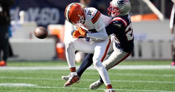 Early-season output earns Marcus Jones a contract extension with the Patriots