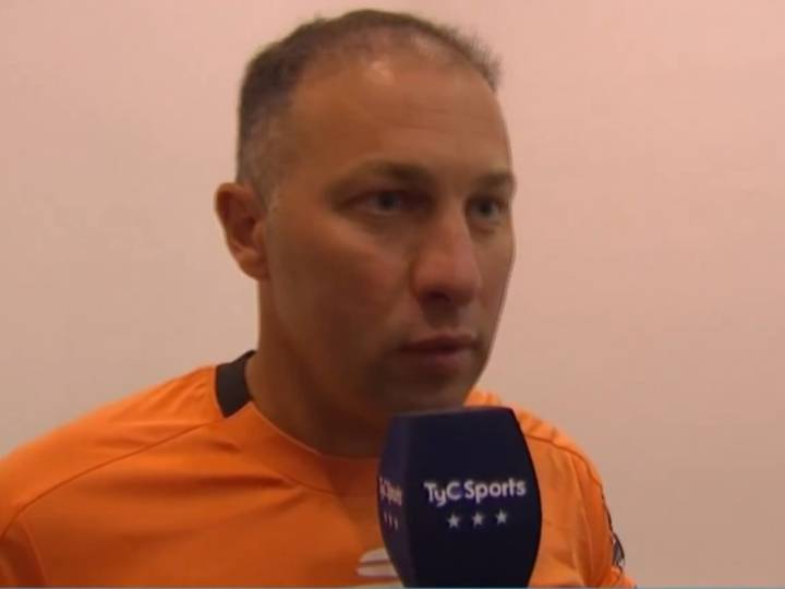 Escándalo en la Primera Nacional: el árbitro Comesaña suspendió el partido tras denunciar "amenazas" de los dirigentes de Gimnasia de Jujuy, que le ganaba a Deportivo Madryn